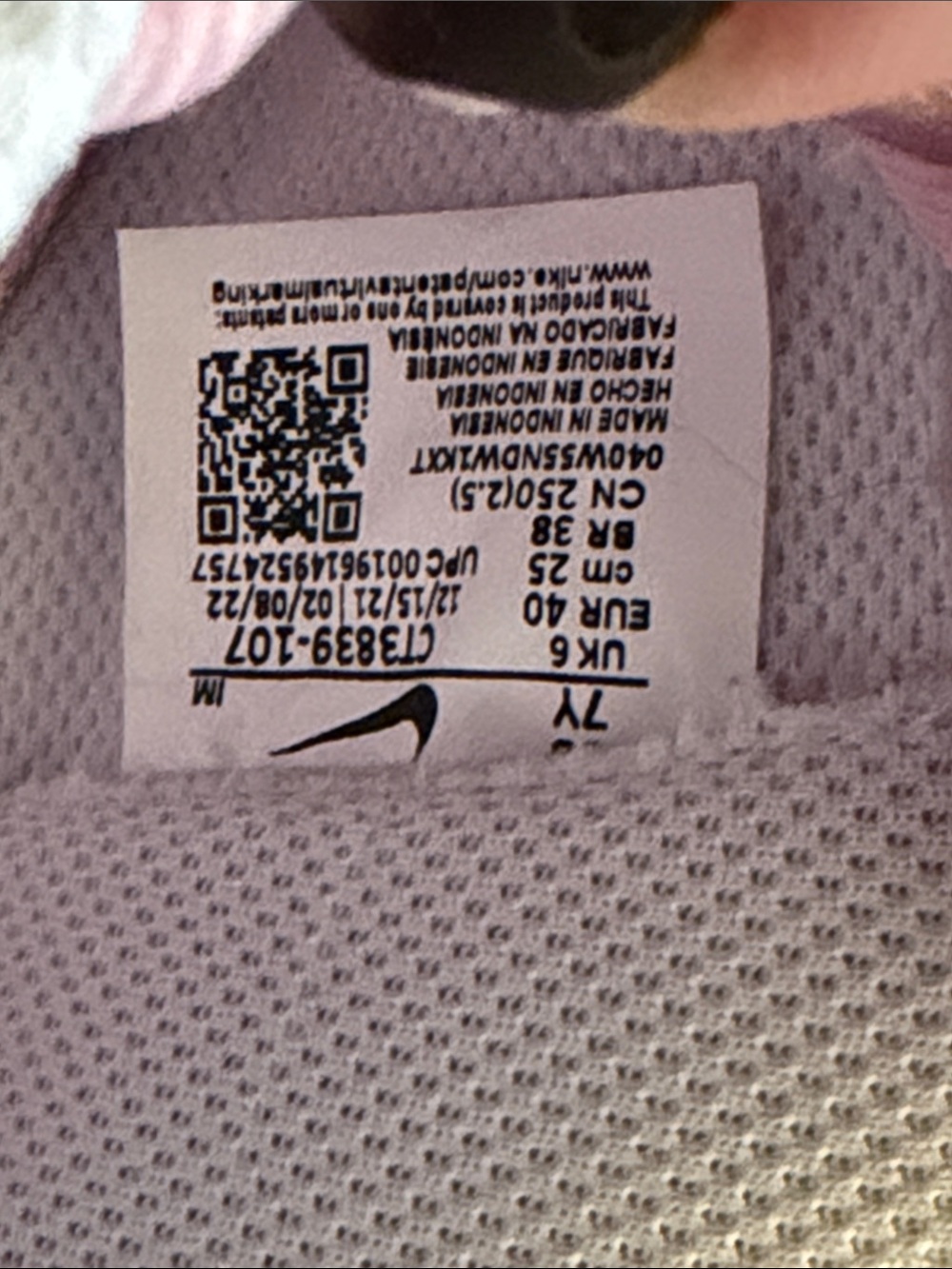 Nike Air Force 1 (GS) — White with Pink Foam Accents - Picture 10 of 10